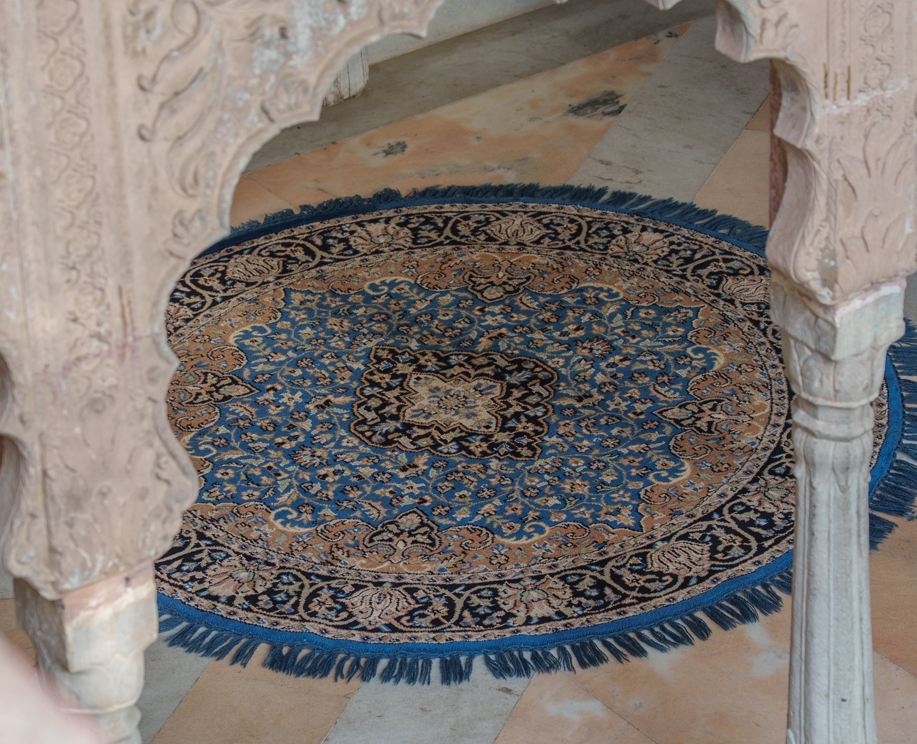 A Complete Guide to Persian Rugs: History, Craft, and Design Essentials