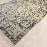Saahir – Hand Knotted Wool Rug in Light Grey/Slate Grey