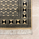 Sarab – Hand Knotted Wool Rug in Cream/Black