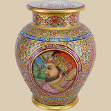 Raja and Rani - Vase in Marble